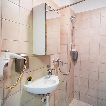 Apartment Xityscape Serenity Gateway To Bucharest's Heritage *
